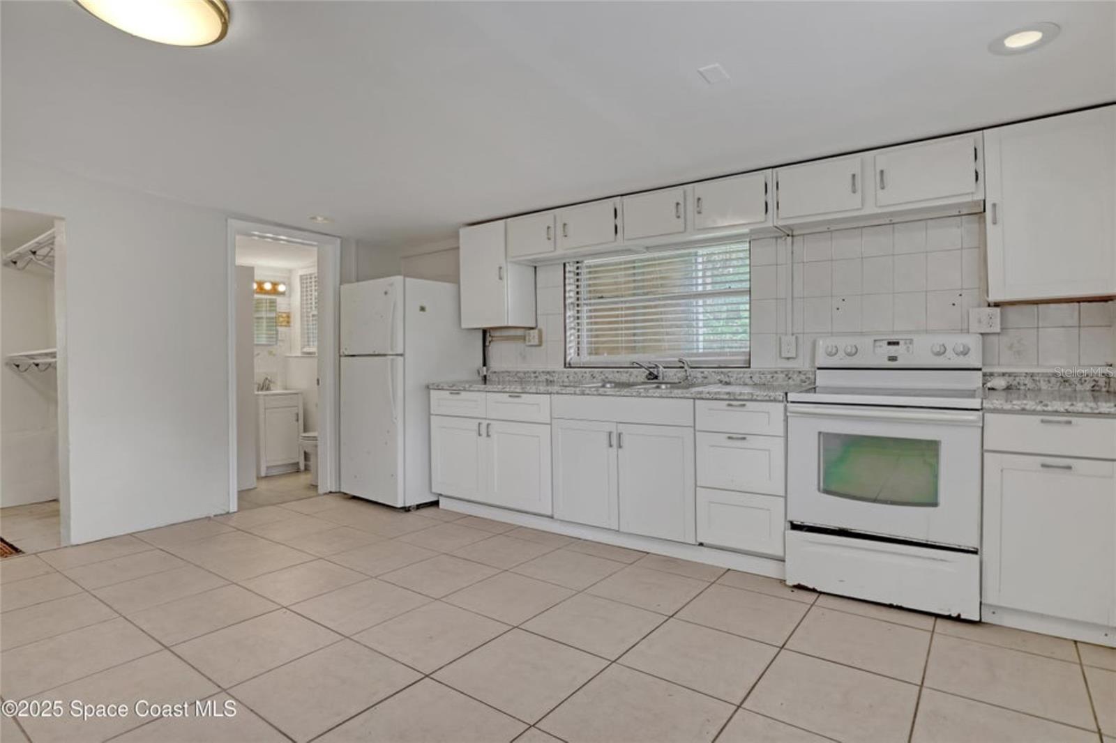 DELESPINE ON RIVER RESUB PT - Residential