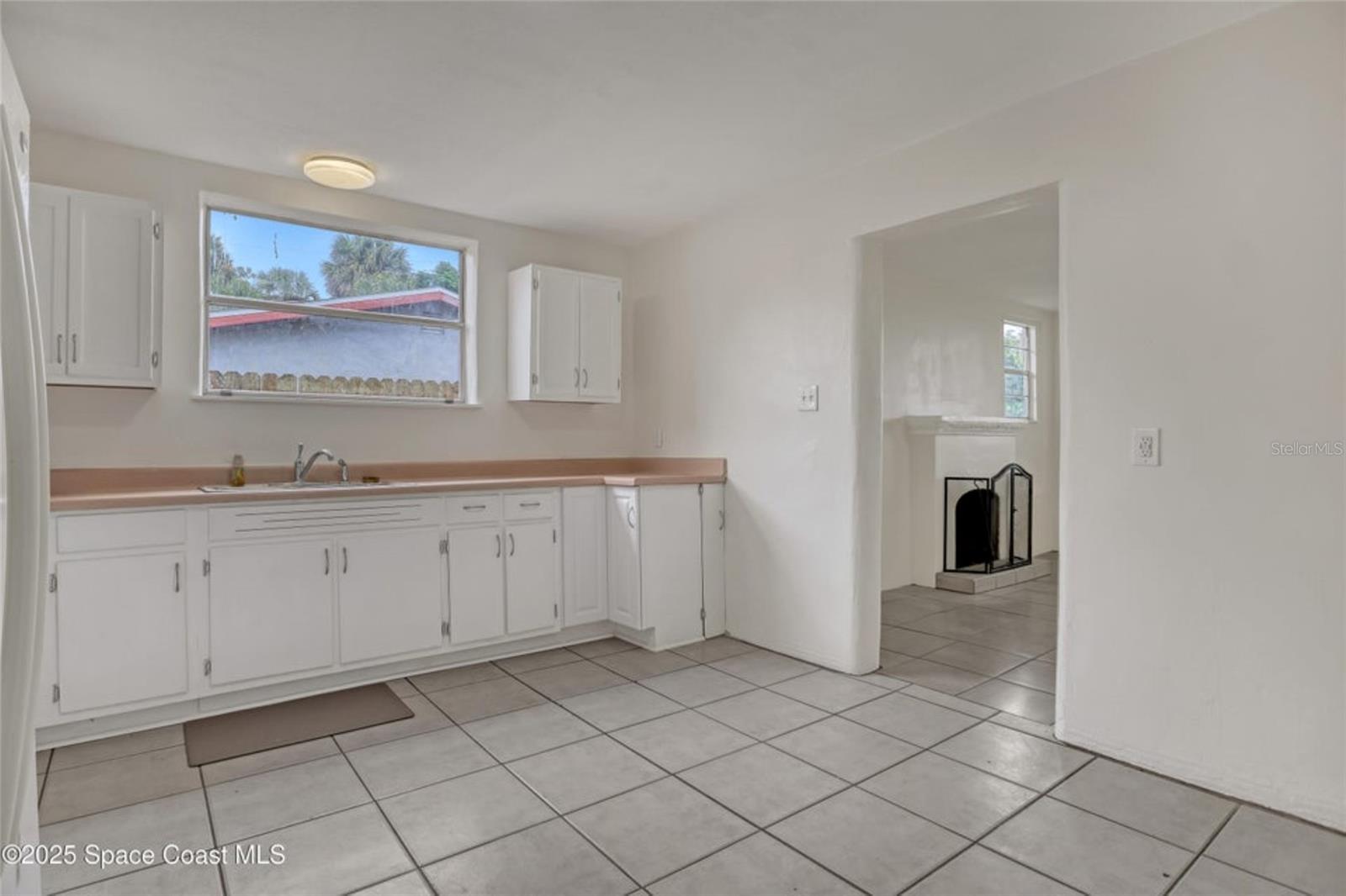 DELESPINE ON RIVER RESUB PT - Residential