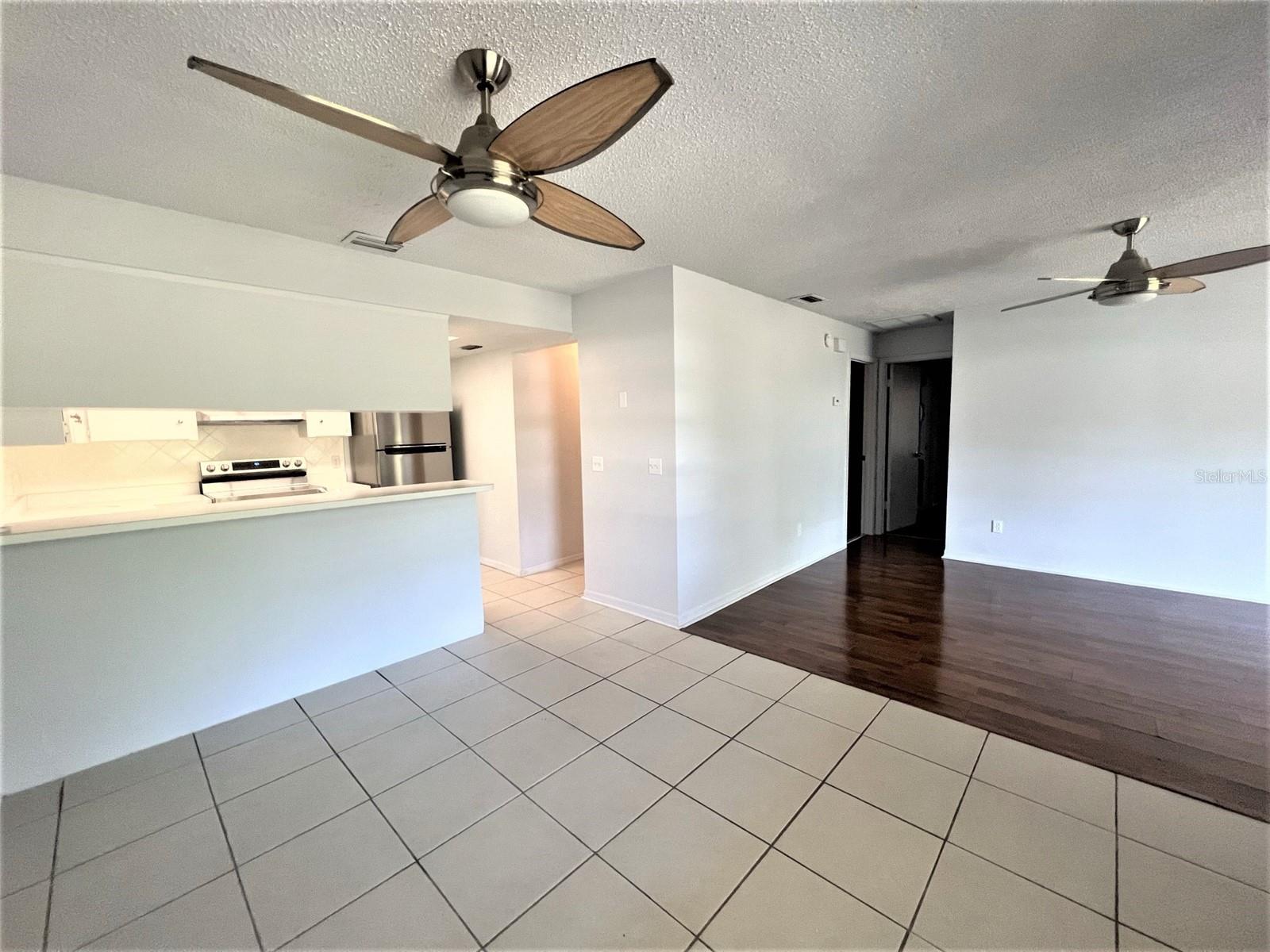3153 BLOOMINGDALE VILLAS COURT