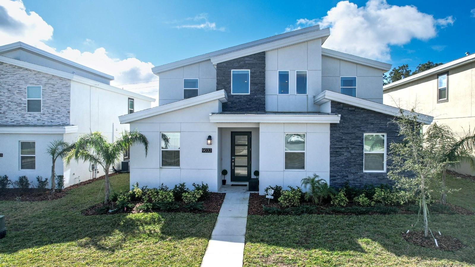 9032 SOMMERSET HILLS DRIVE