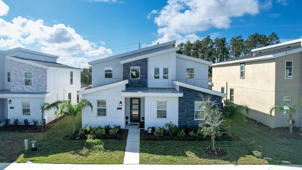 Photo of 9032 Sommerset Hills Drive, Davenport, FL 33896 (MLS # O6355512)