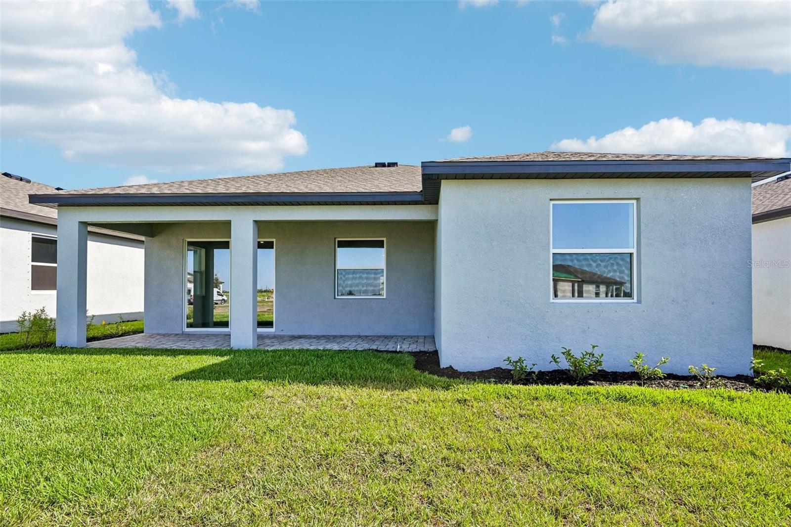 8709 CANARD COVE