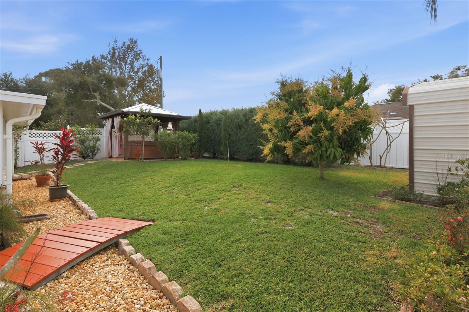 DELTONA LAKES UNIT 07 - Residential