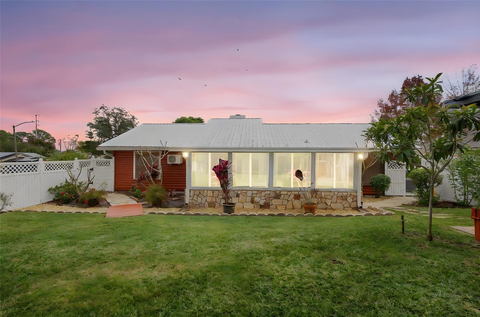 DELTONA LAKES UNIT 07 - Residential