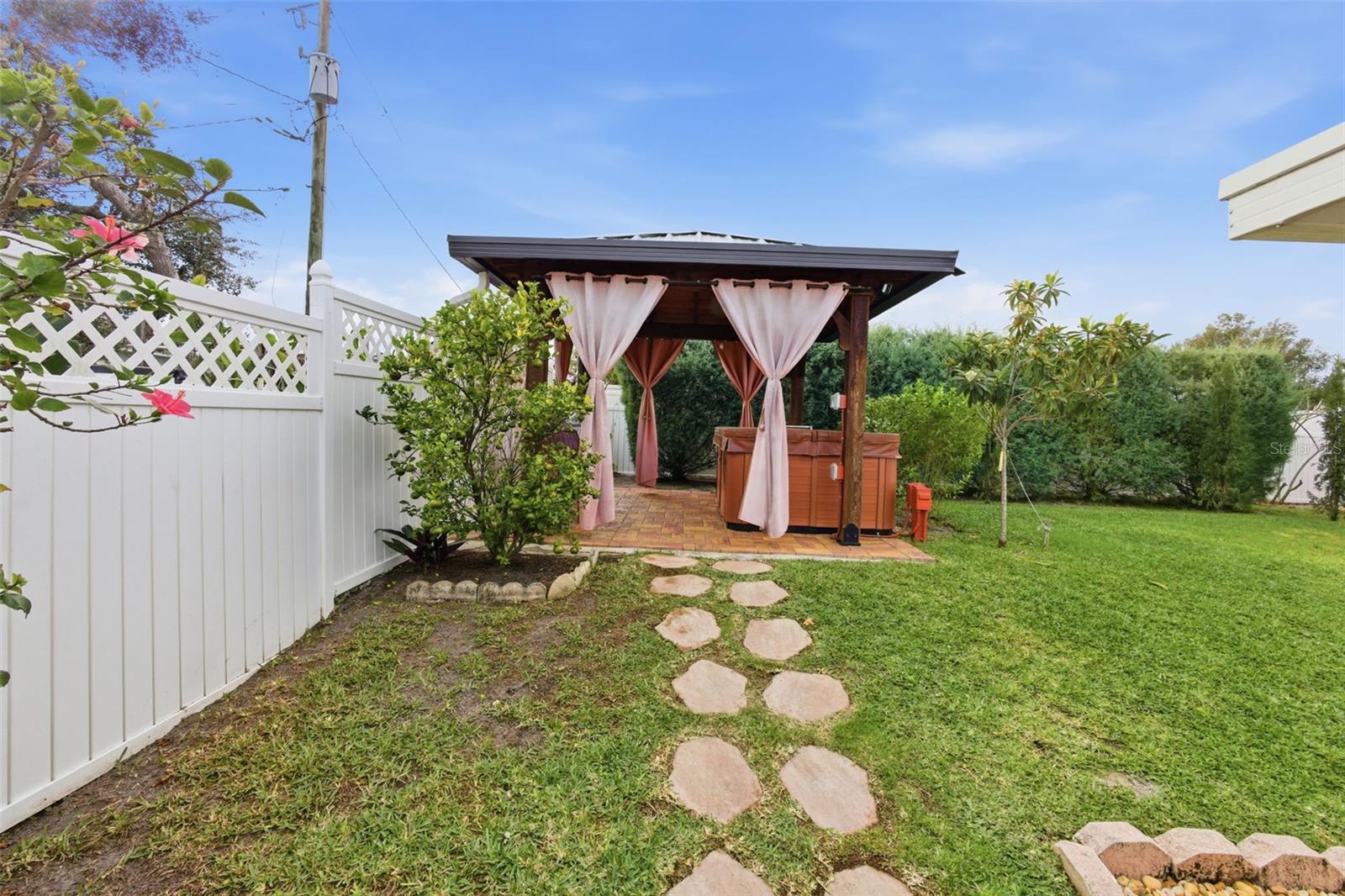 DELTONA LAKES UNIT 07 - Residential