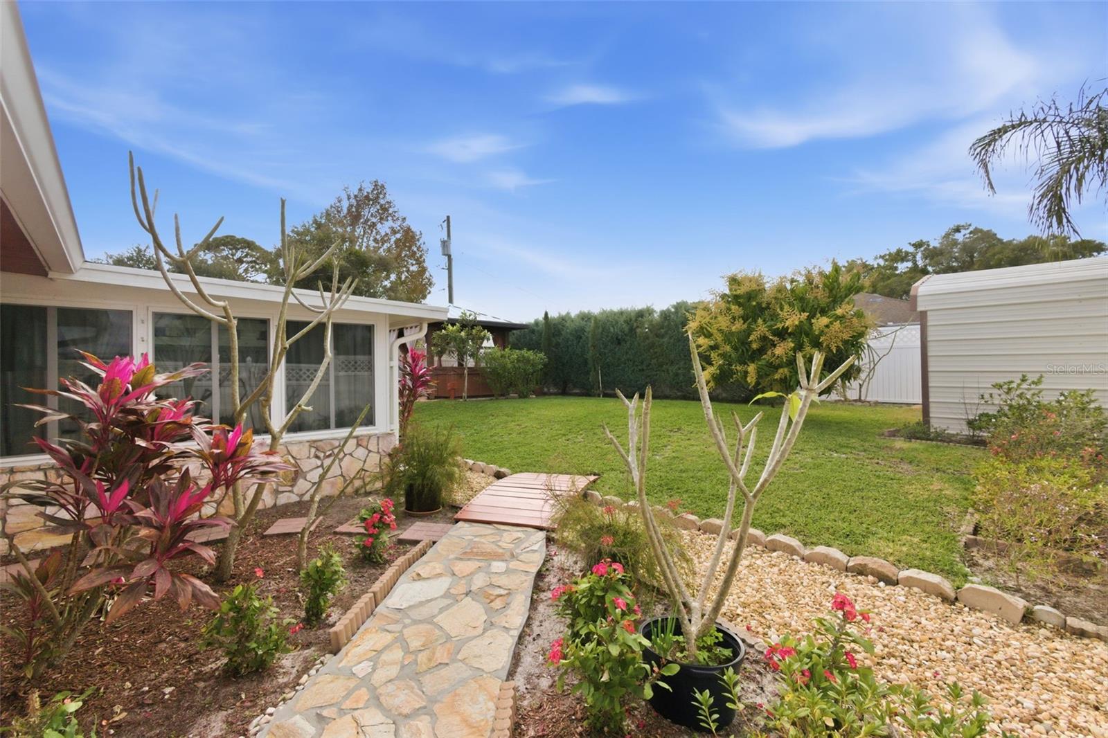 DELTONA LAKES UNIT 07 - Residential