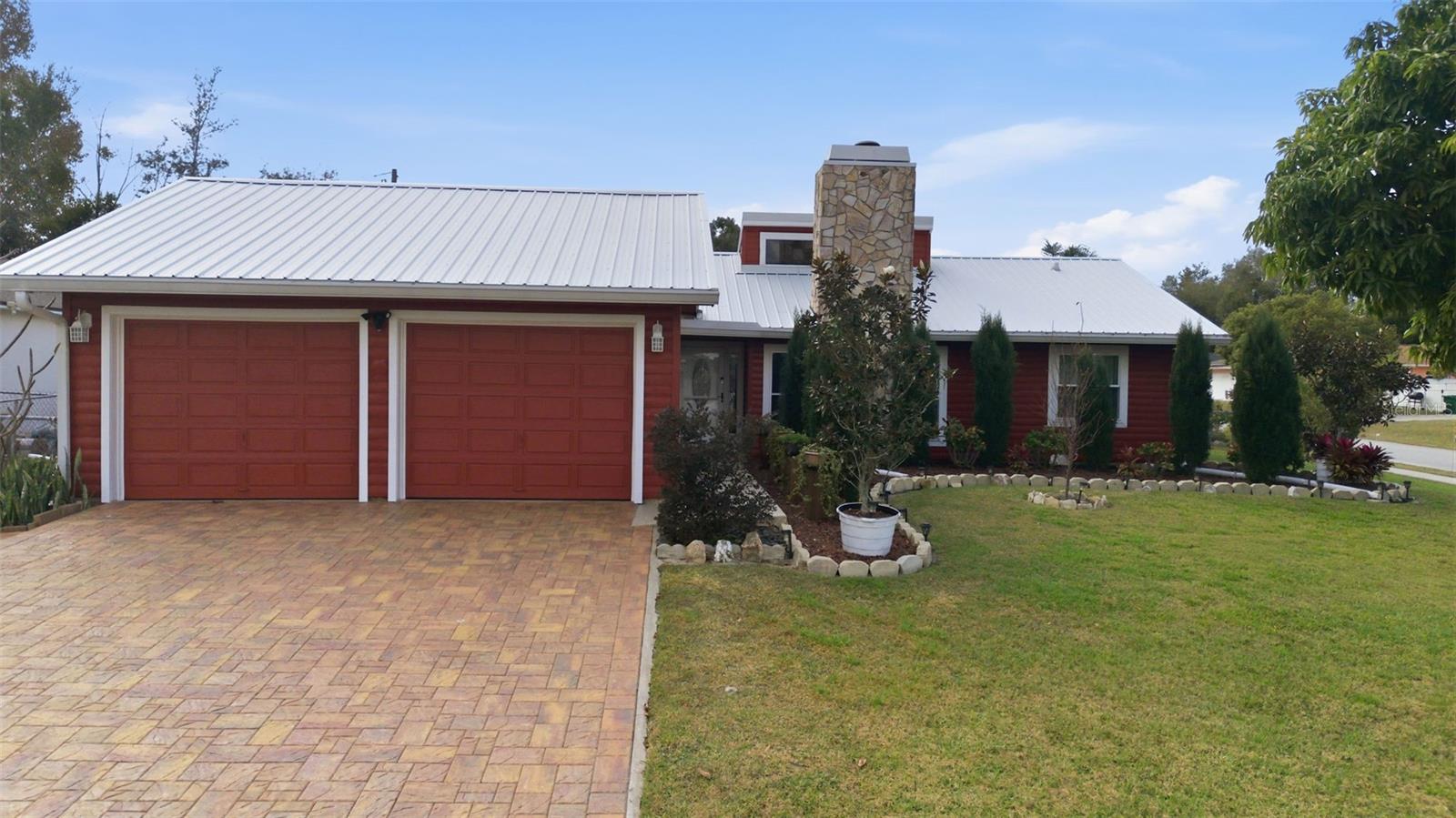 980 BLUEBIRD TERRACE