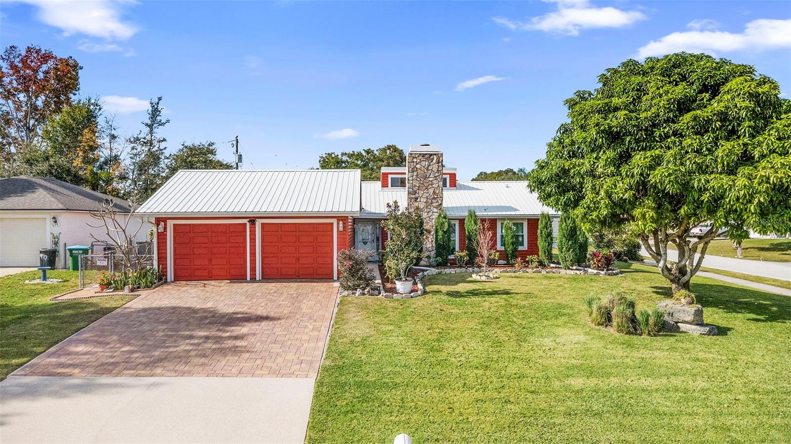 980 BLUEBIRD TERRACE