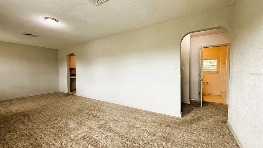 Photo of 1112 Carlton Avenue, Lake Wales, FL 33853 (MLS # K4903179)