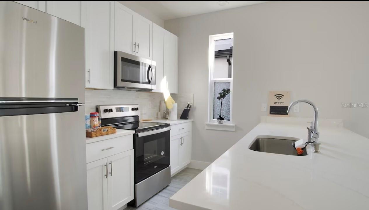 ARISHA ENCLAVE PB 25 PGS 107-108 LOT 23 - Residential Lease