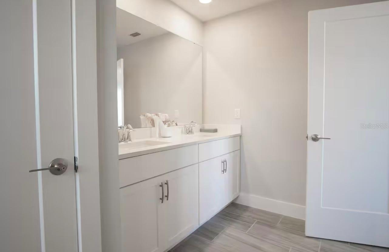 ARISHA ENCLAVE PB 25 PGS 107-108 LOT 23 - Residential Lease