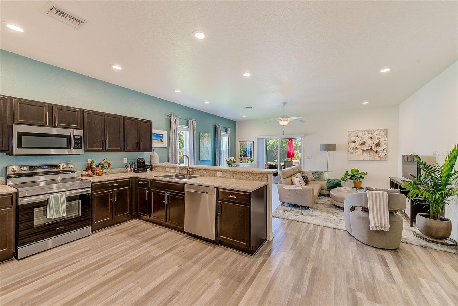 4700 VIGNETTE WAY
