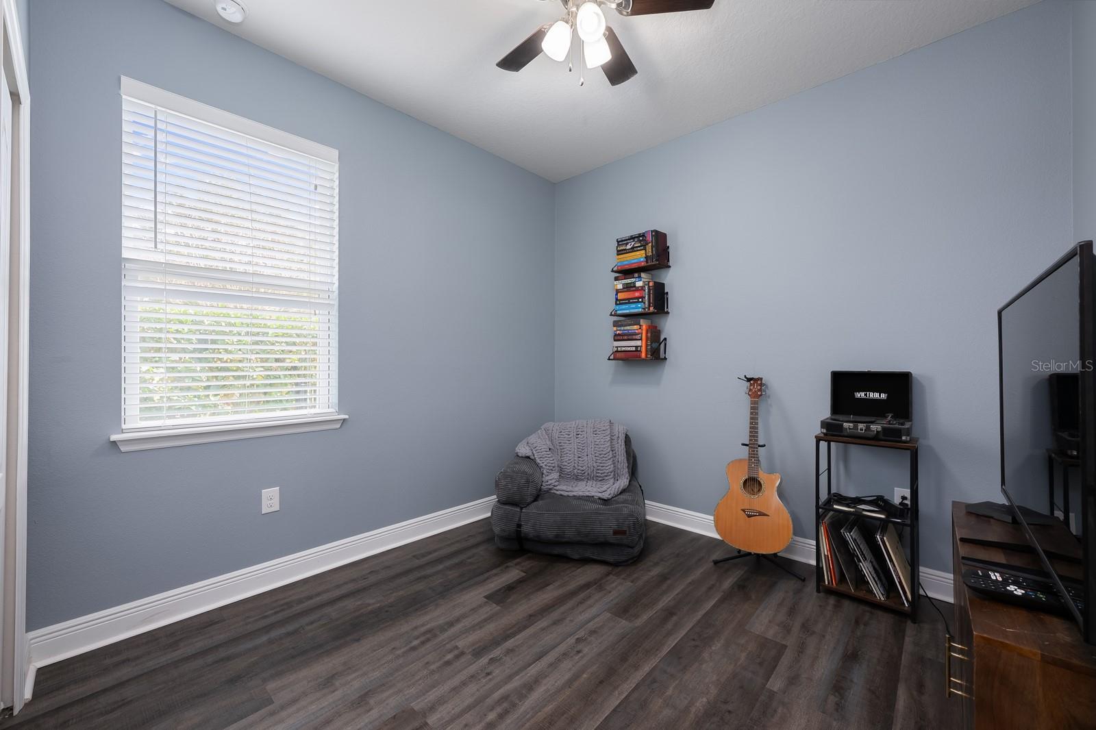 VICTORIA TRAILS NORTHWEST 7 PH 2 - Residential