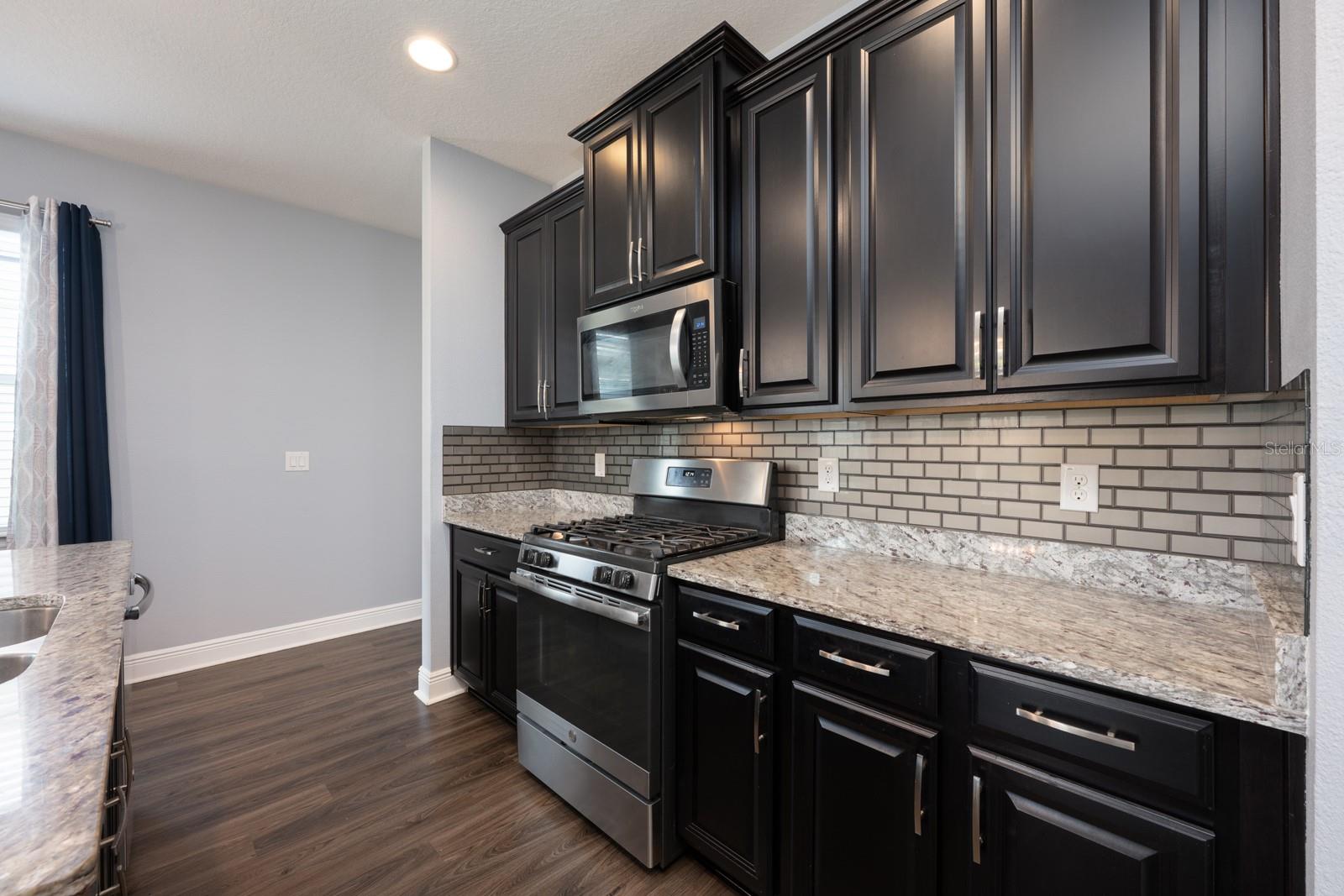 VICTORIA TRAILS NORTHWEST 7 PH 2 - Residential