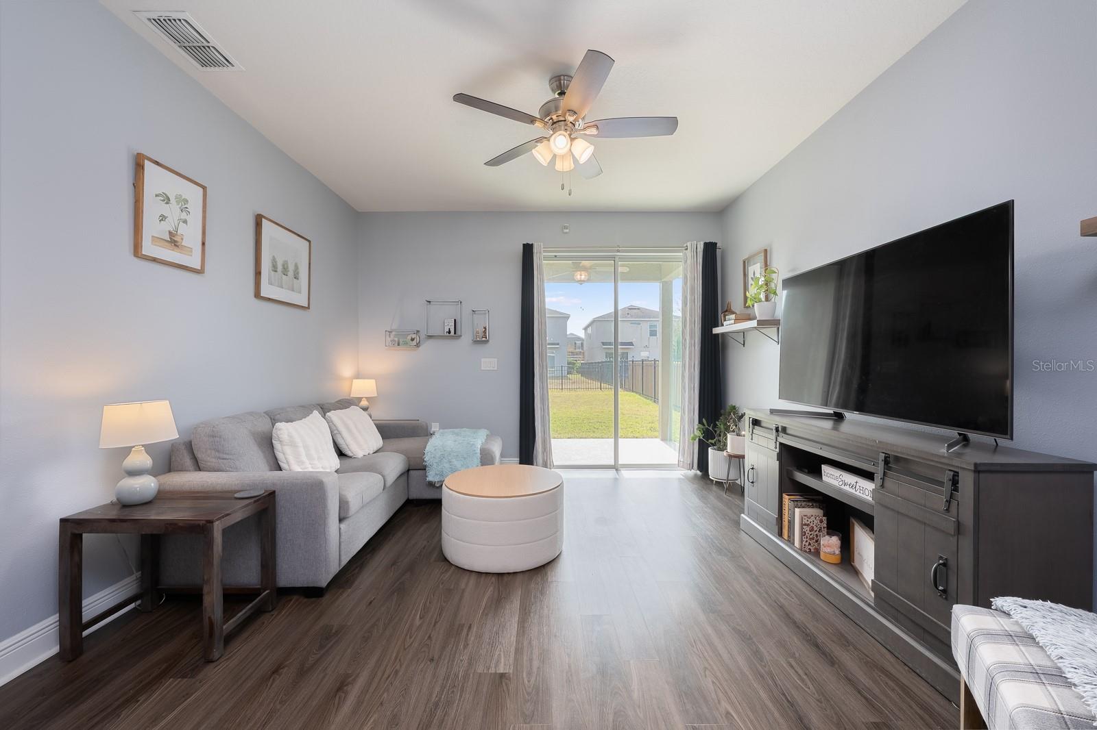 VICTORIA TRAILS NORTHWEST 7 PH 2 - Residential