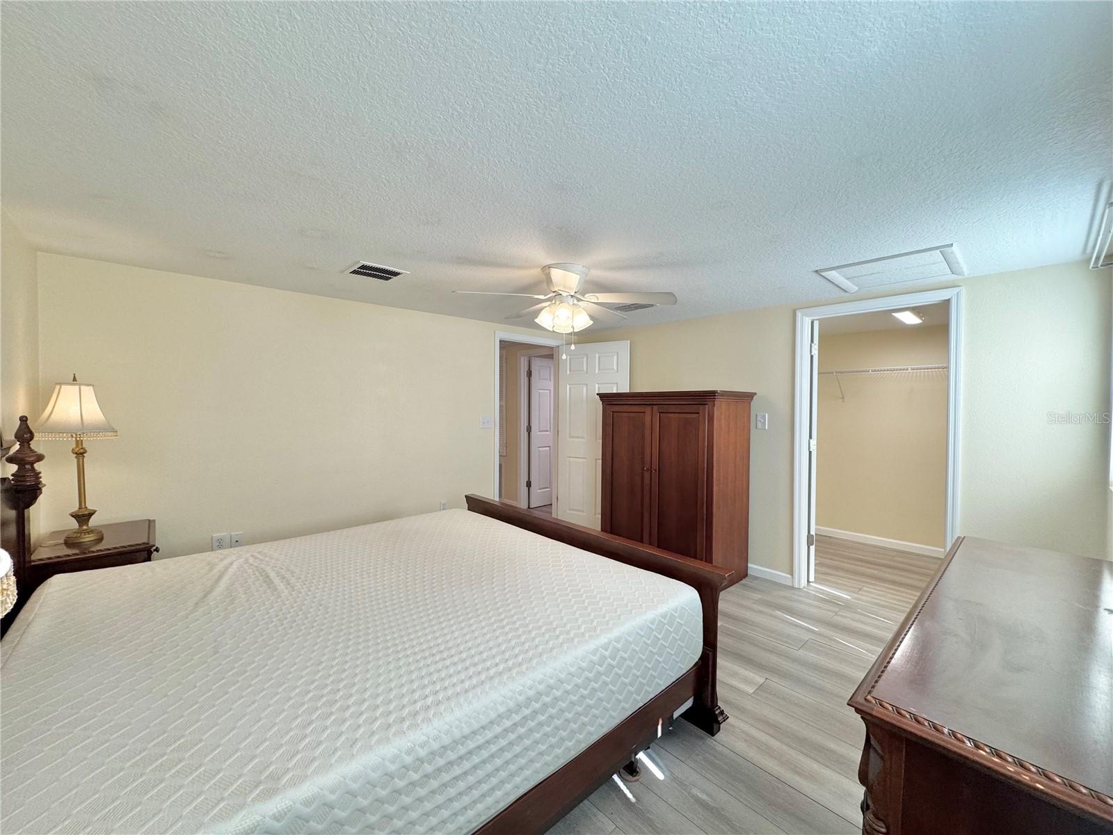 FLAMINGO HEIGHTS SUB - Residential Lease