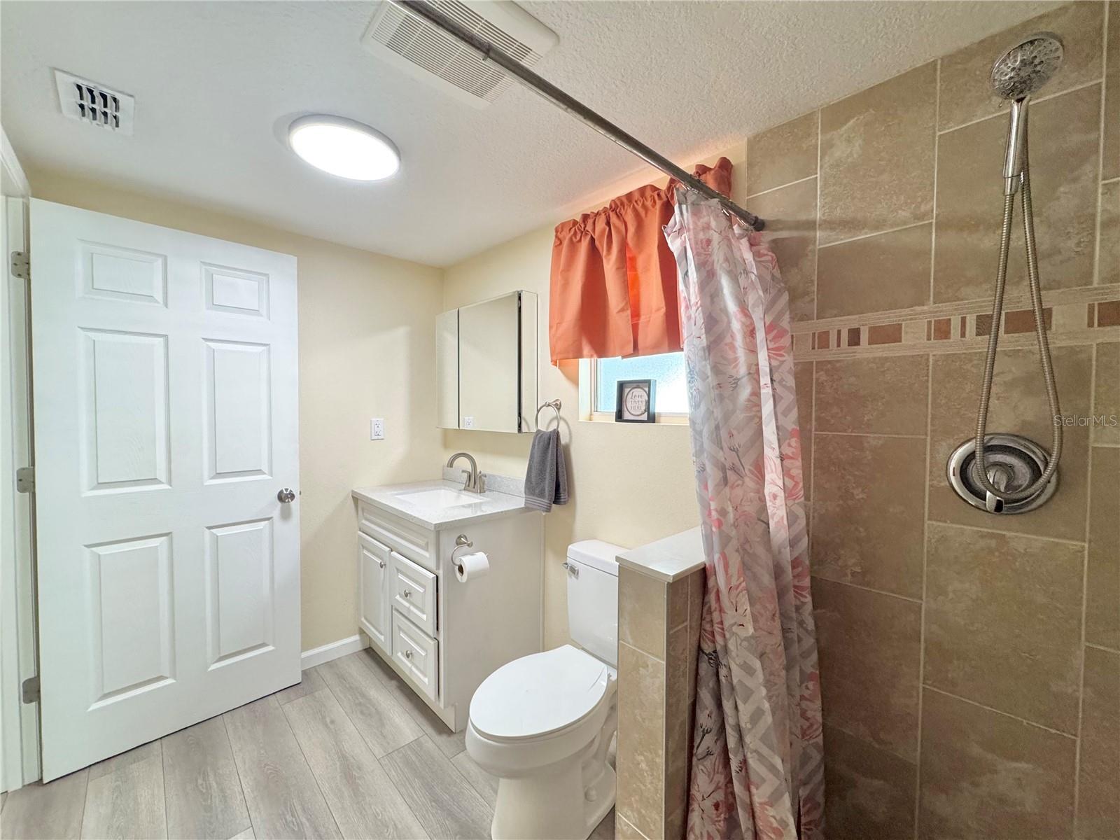 FLAMINGO HEIGHTS SUB - Residential Lease