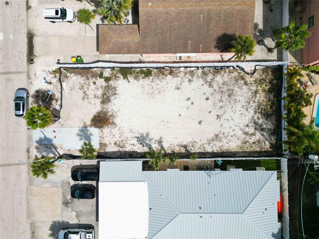 Photo of 132 Grant Drive, Sarasota, FL 34236 (MLS # A4685368)