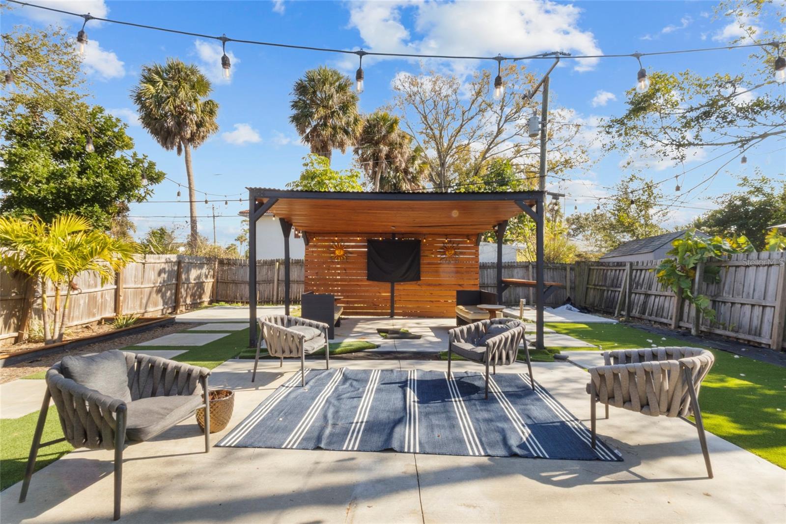 WHITFIELD ESTATES BLKS 14-23 & 26 - Residential