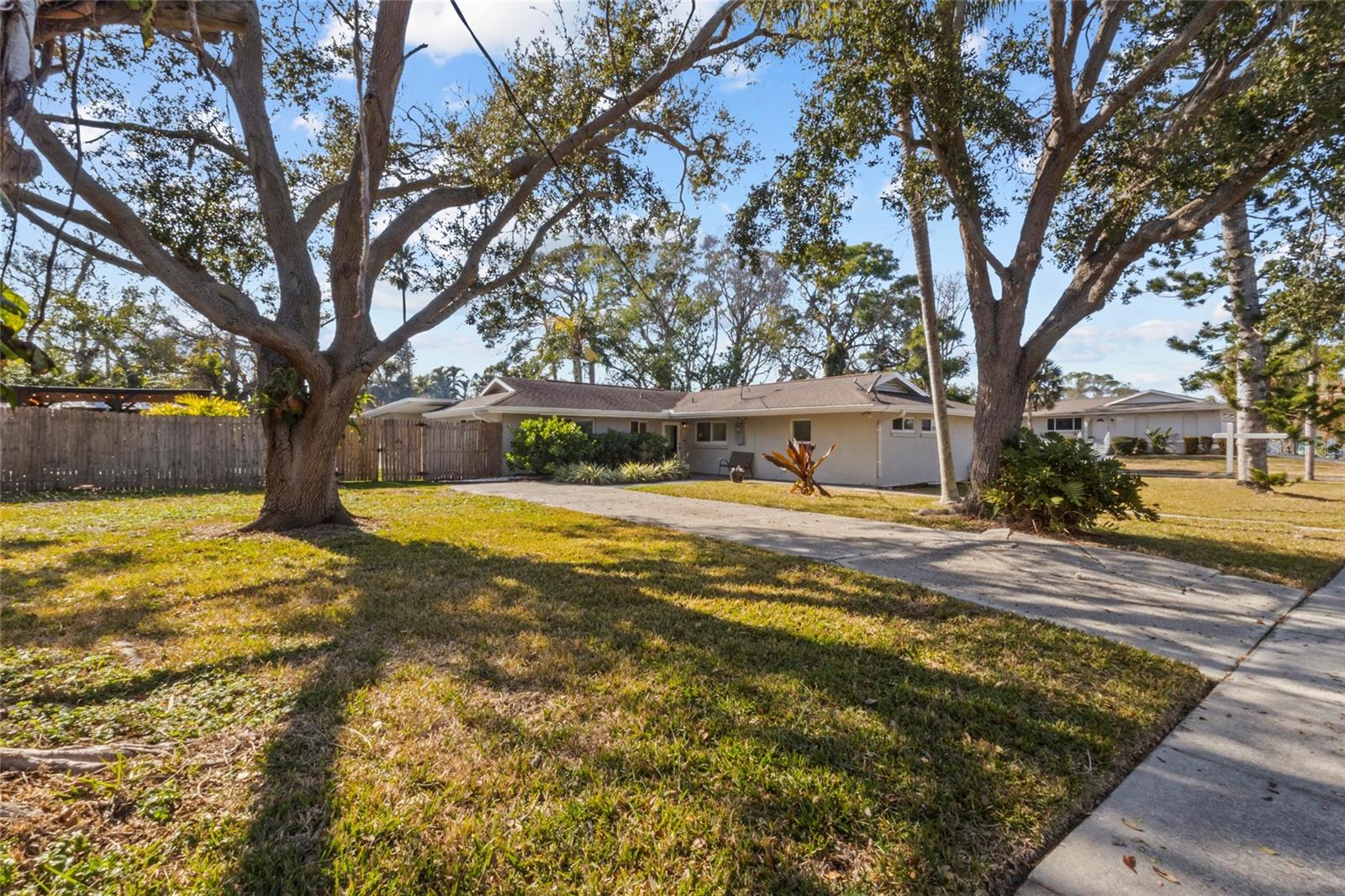 WHITFIELD ESTATES BLKS 14-23 & 26 - Residential