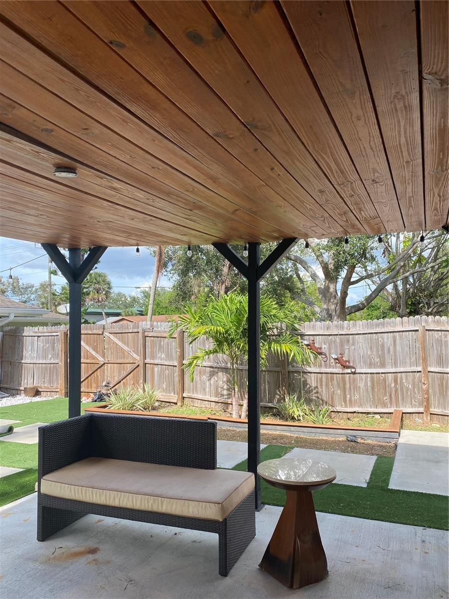 WHITFIELD ESTATES BLKS 14-23 & 26 - Residential