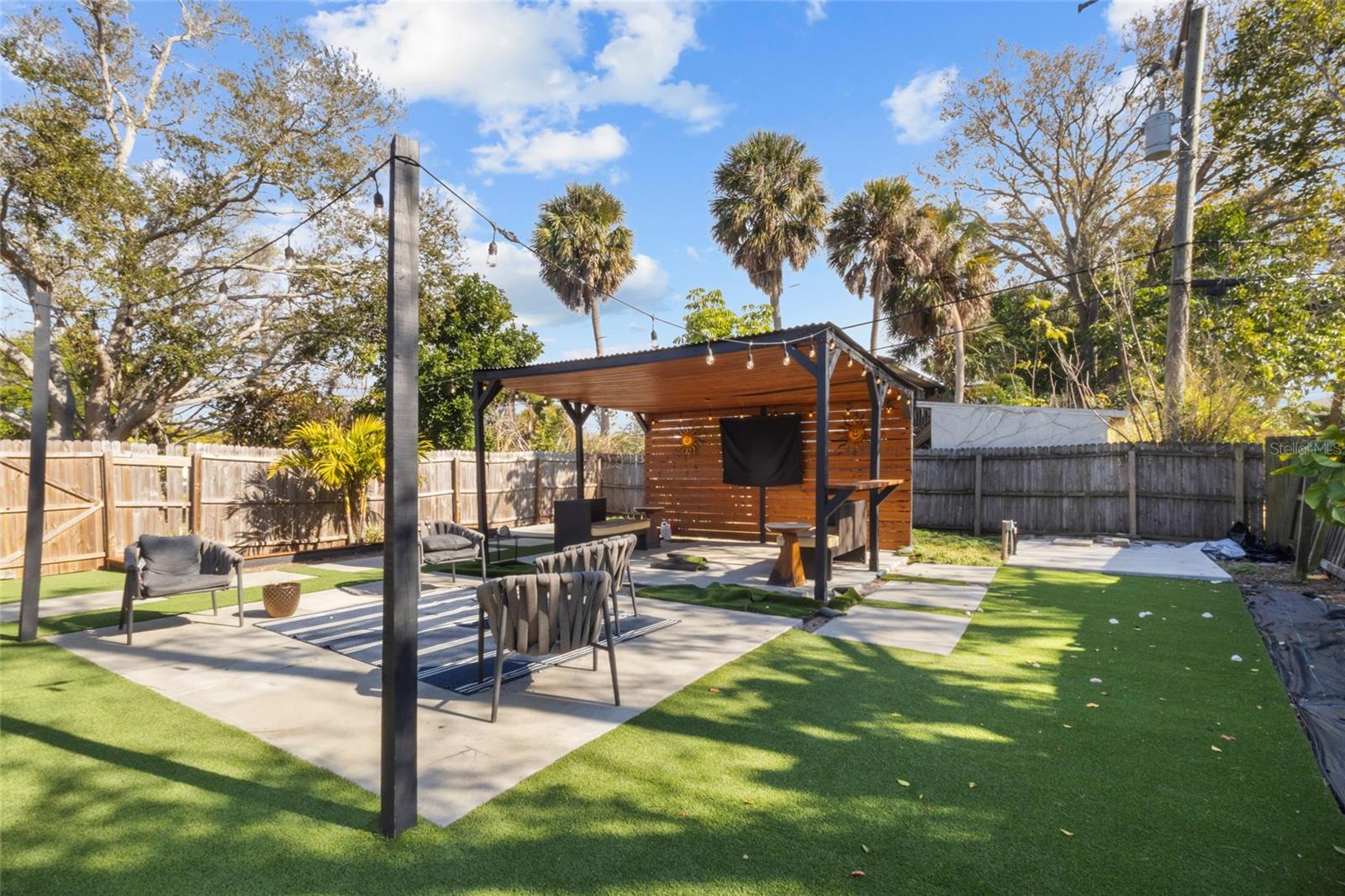 WHITFIELD ESTATES BLKS 14-23 & 26 - Residential