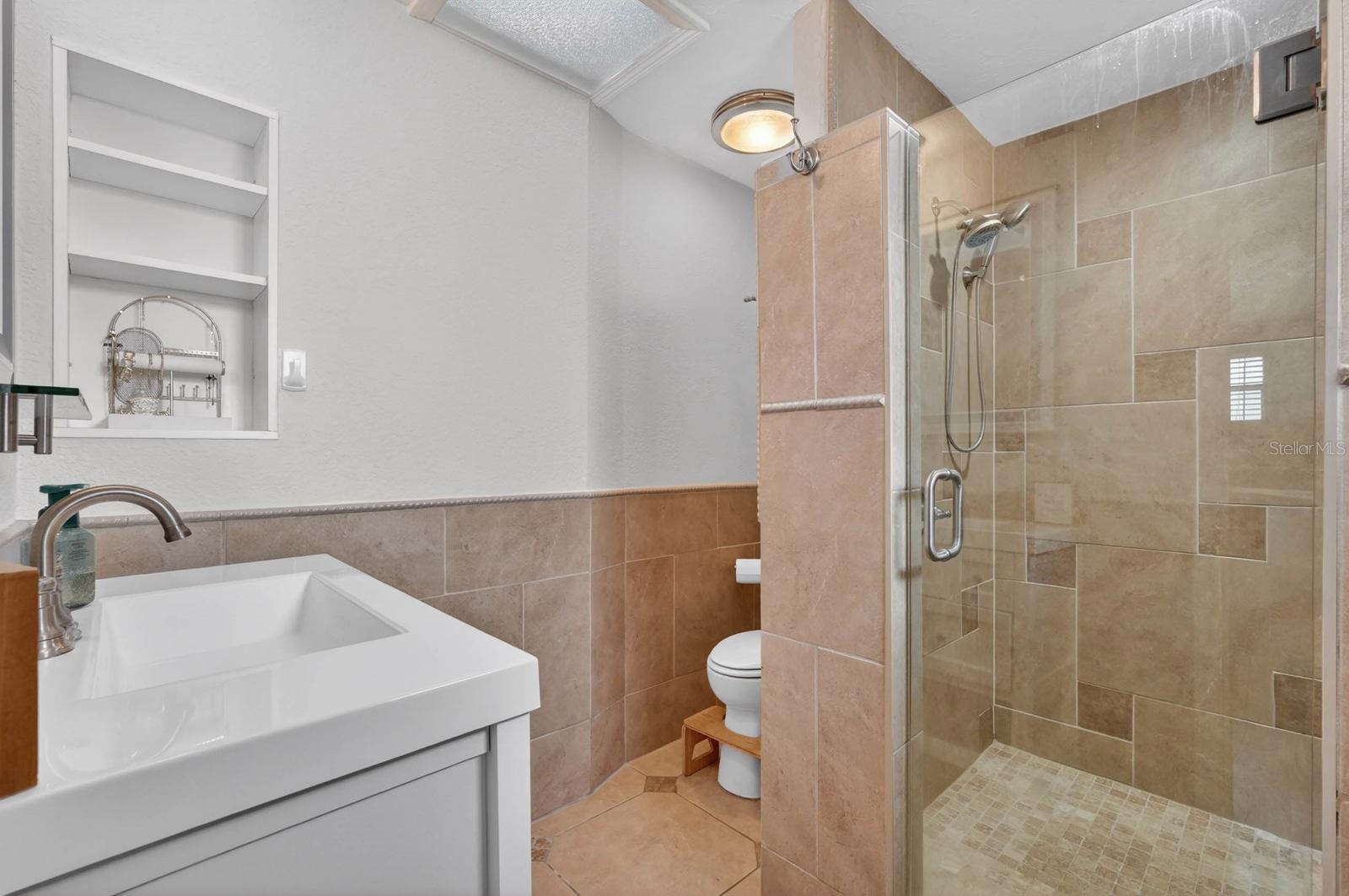 DAYTONA SHORES SEC 02 - Residential