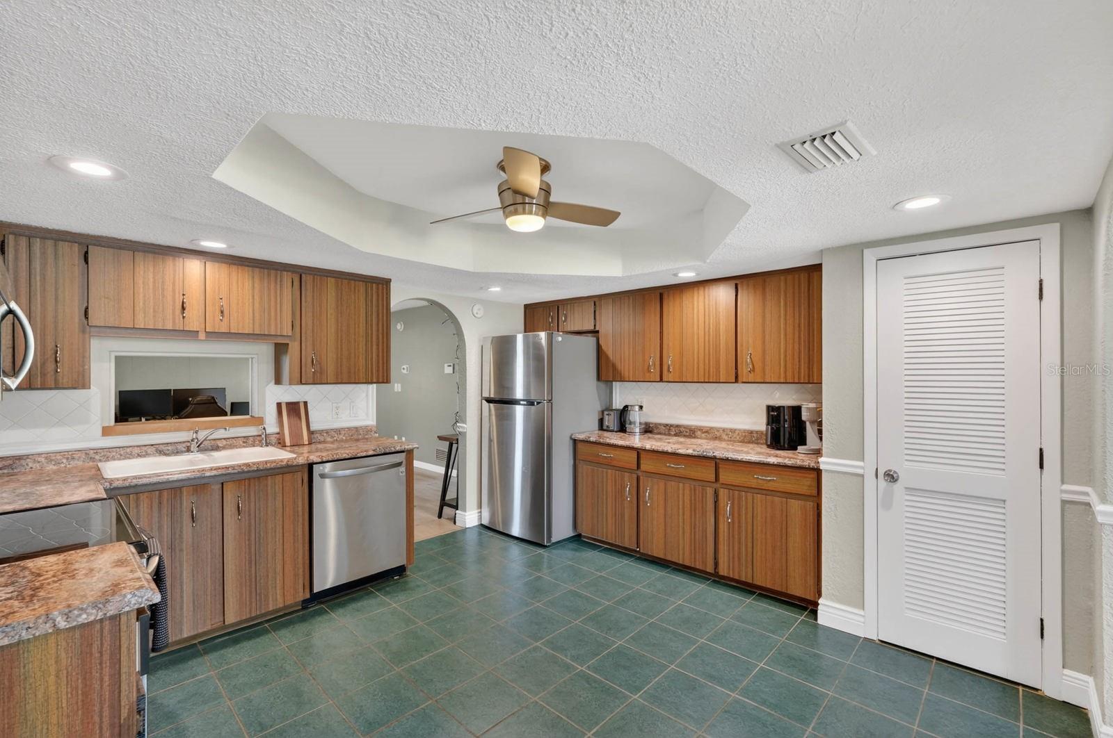 DAYTONA SHORES SEC 02 - Residential