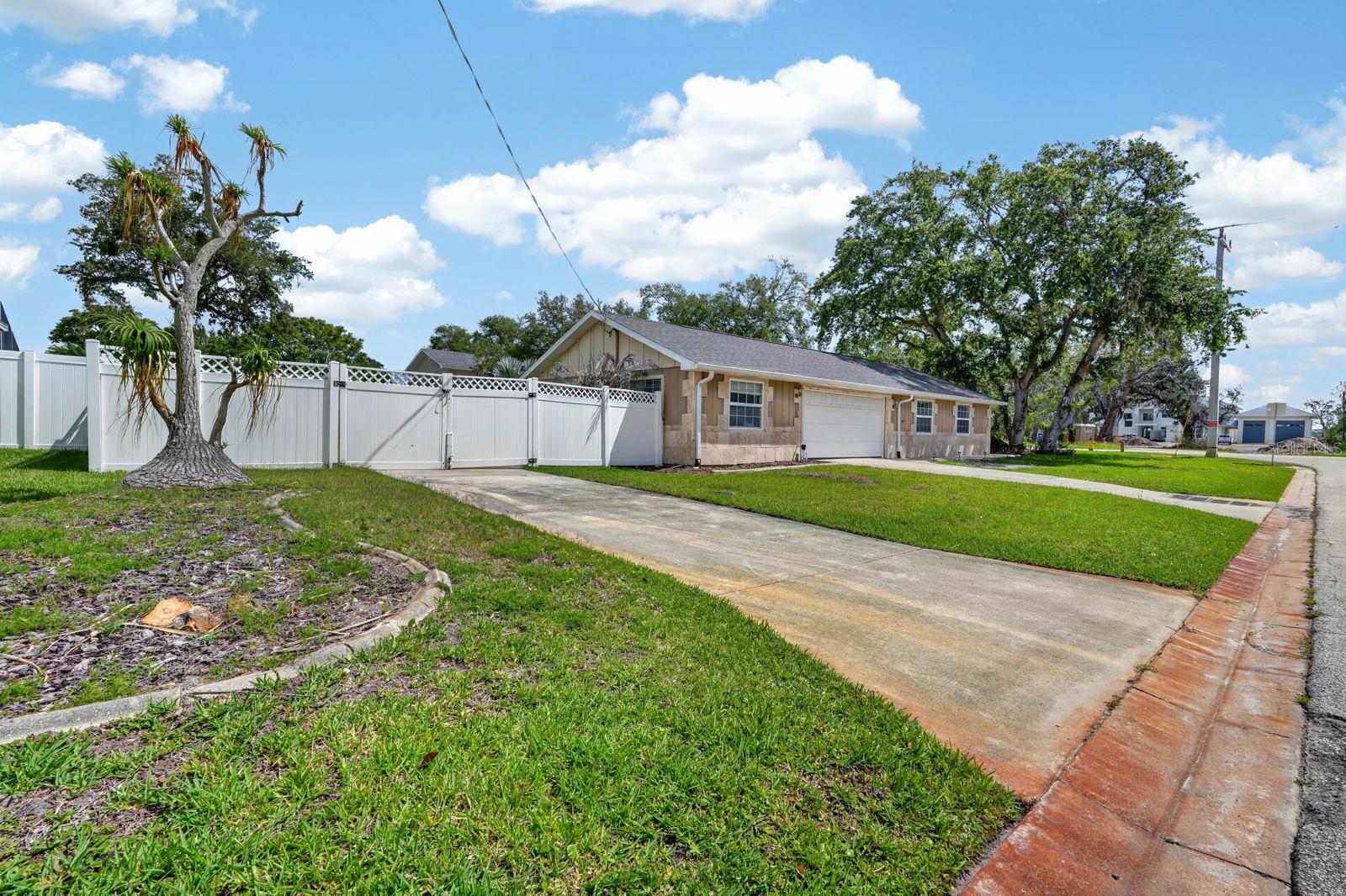 DAYTONA SHORES SEC 02 - Residential