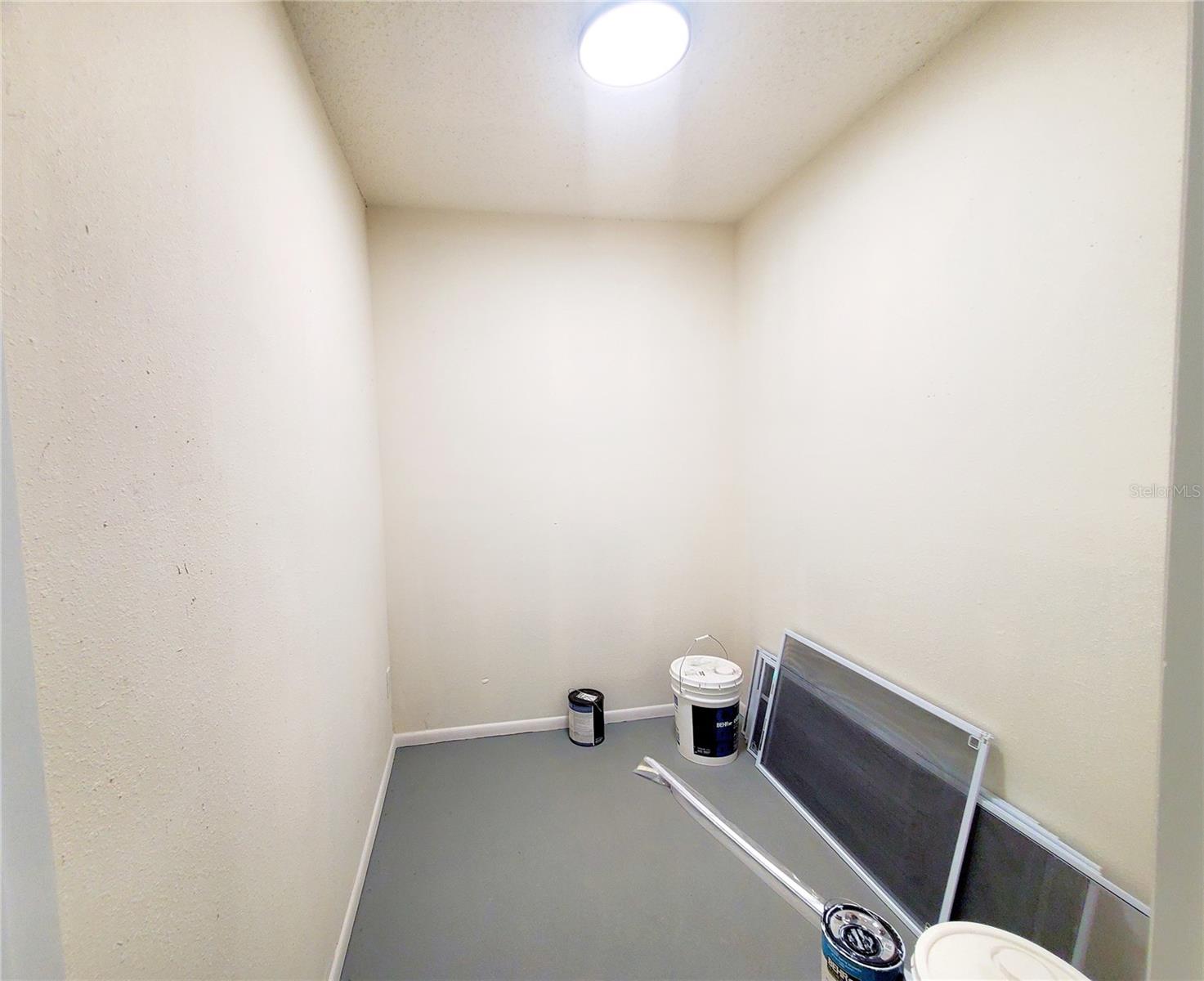 ANCHORAGE OF TARPON LAKE UNIT ONE THE - Residential