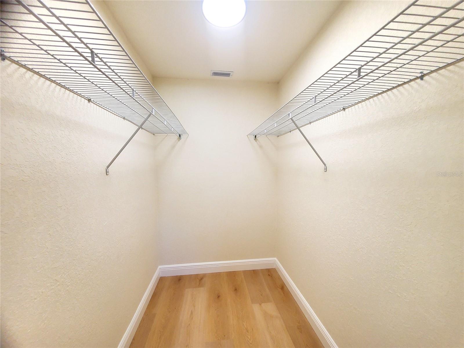 ANCHORAGE OF TARPON LAKE UNIT ONE THE - Residential