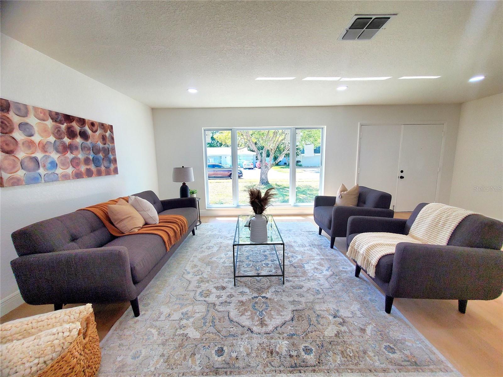 ANCHORAGE OF TARPON LAKE UNIT ONE THE - Residential