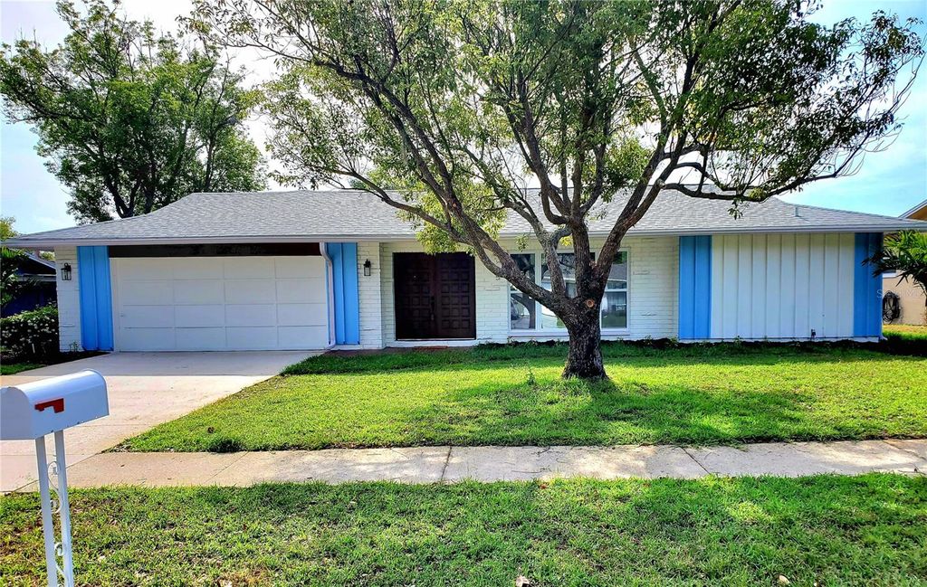 Photo of 835 Anchorage Lane, Palm Harbor, FL 34685 (MLS # TB8492576)