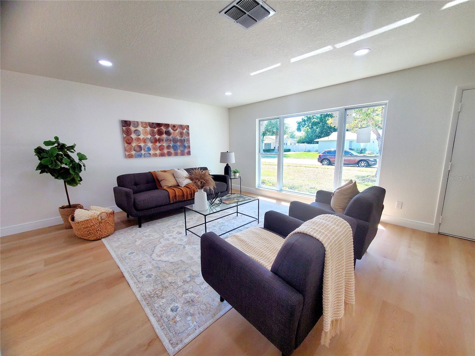 ANCHORAGE OF TARPON LAKE UNIT ONE THE - Residential