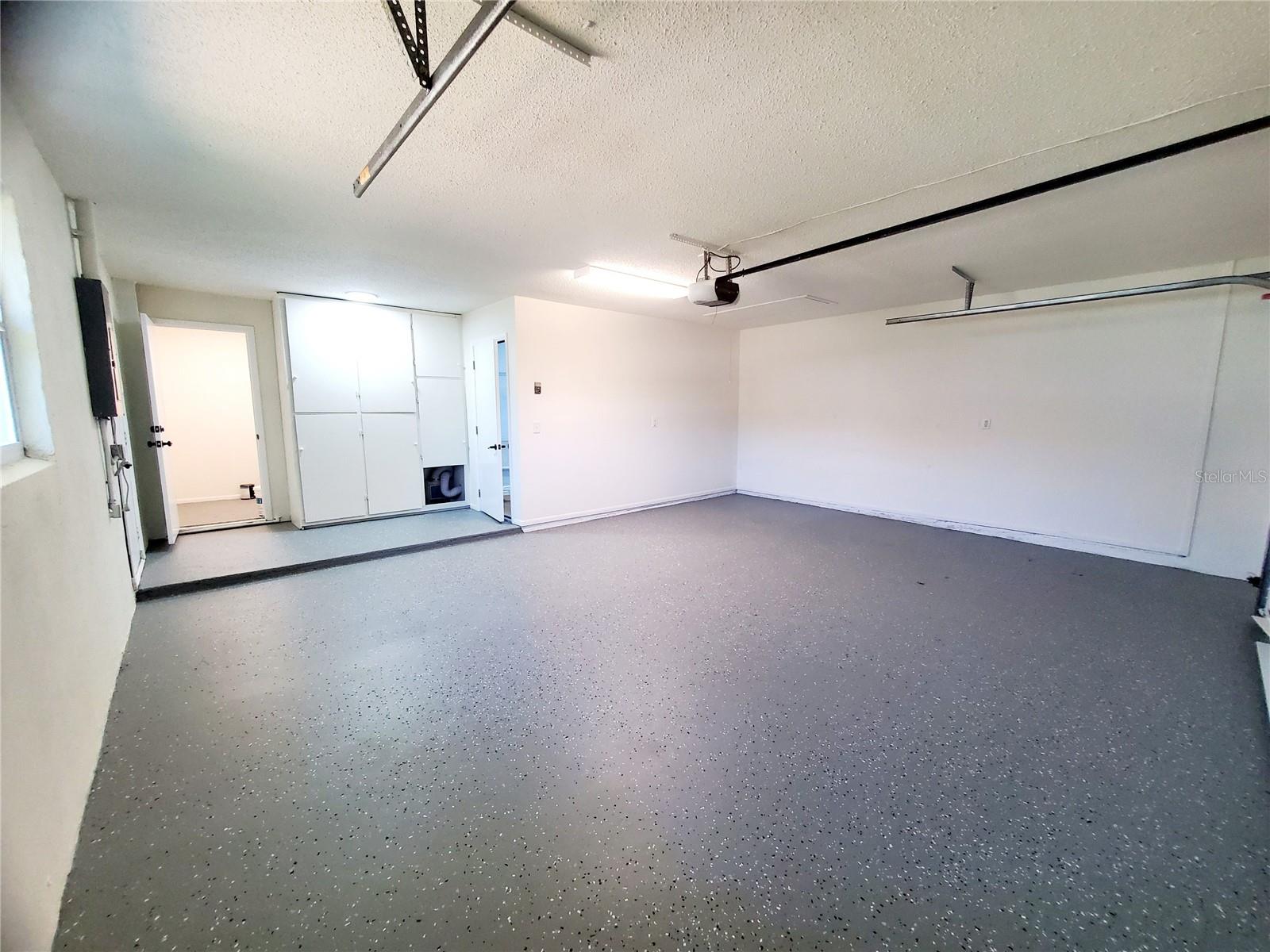 ANCHORAGE OF TARPON LAKE UNIT ONE THE - Residential