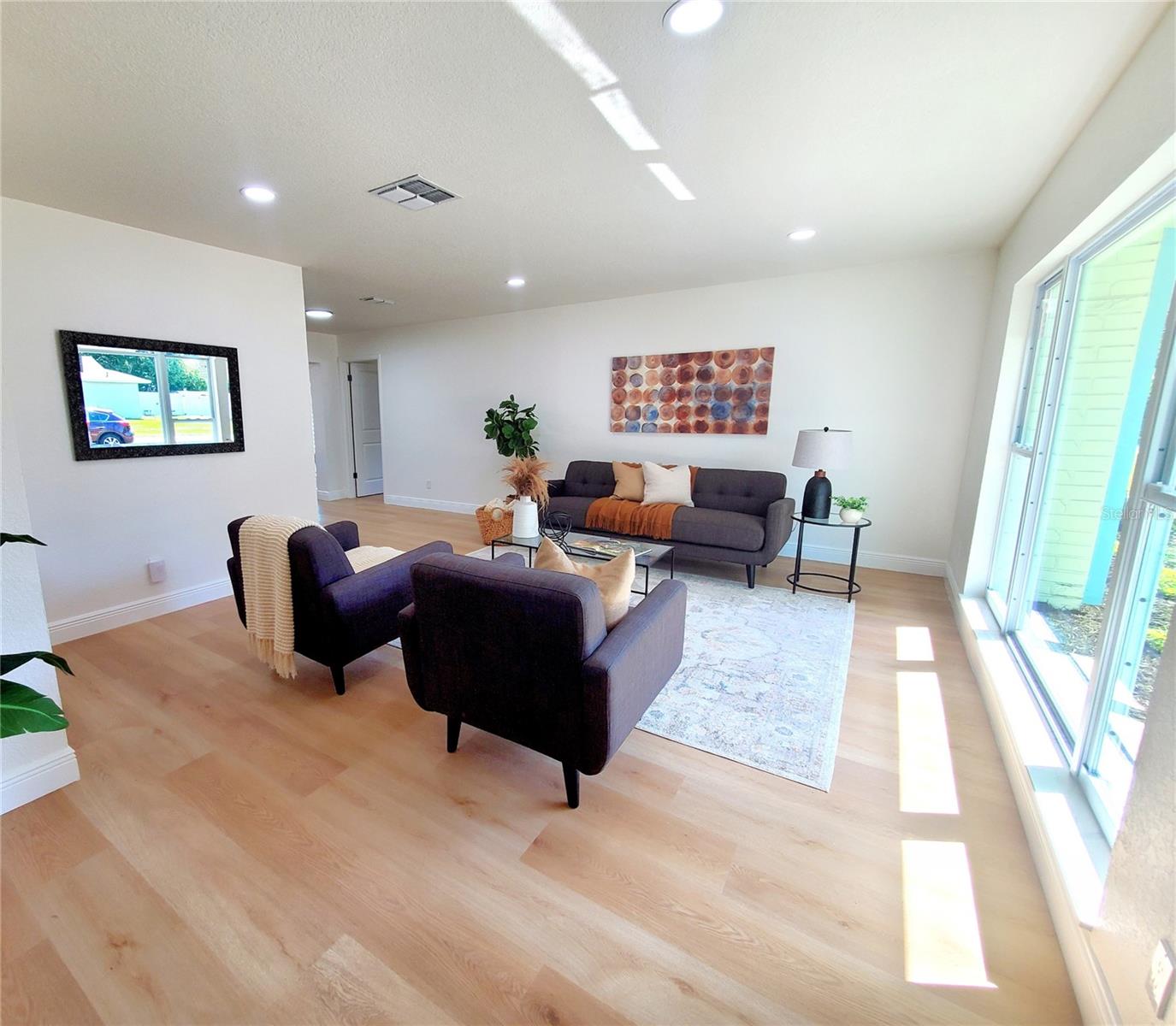 ANCHORAGE OF TARPON LAKE UNIT ONE THE - Residential