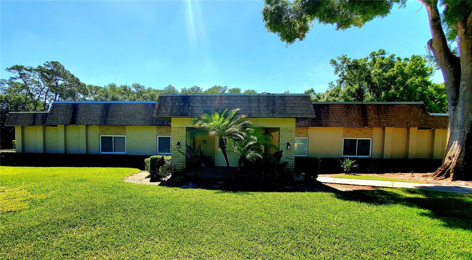 ANCHORAGE OF TARPON LAKE UNIT ONE THE - Residential