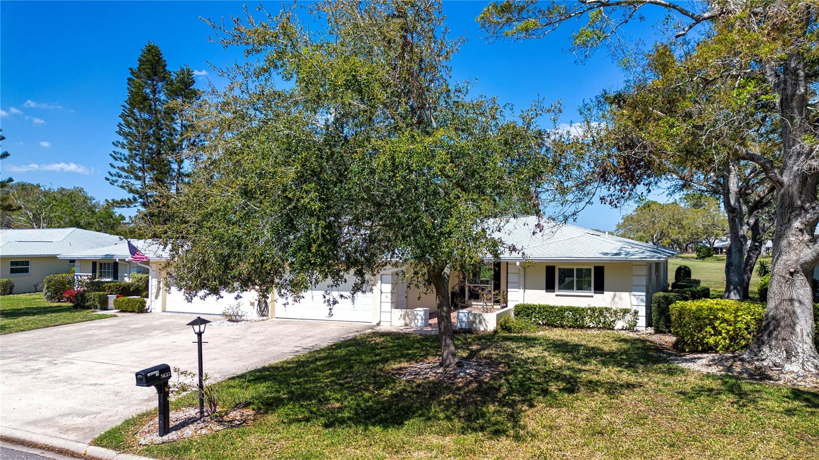 5621 PALM AIRE DRIVE