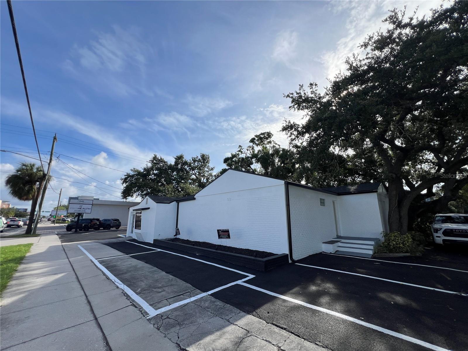512 S DALE MABRY HIGHWAY
