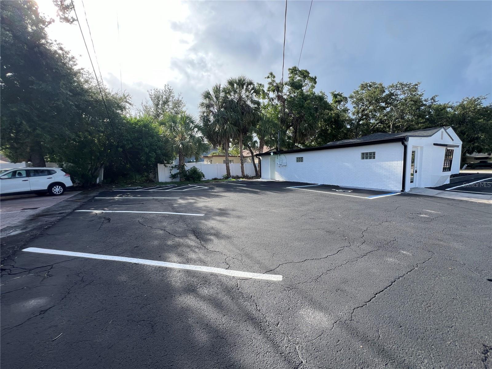 512 S DALE MABRY HIGHWAY
