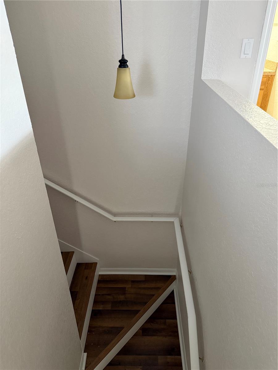 1715 HAMMOCKS AVENUE 1715