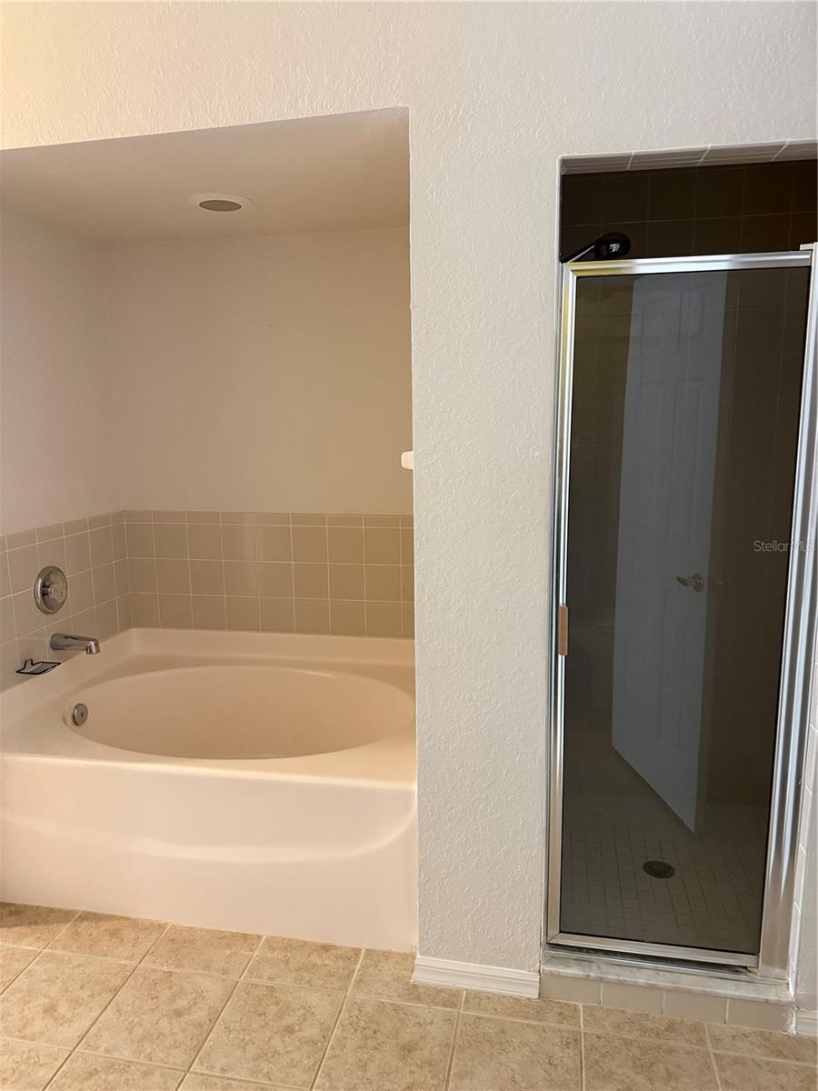 LAKES AT HERON COVE CONDO PH 07 - Residential