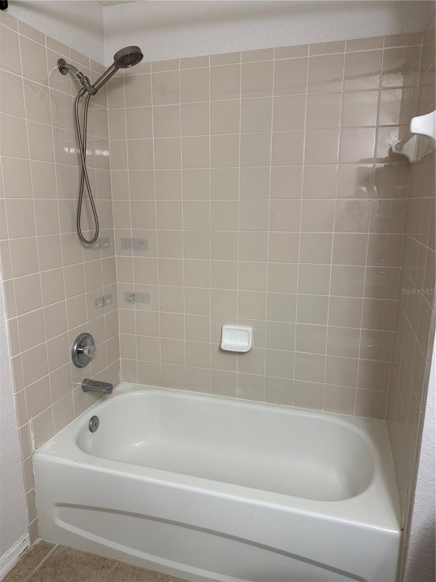 LAKES AT HERON COVE CONDO PH 07 - Residential