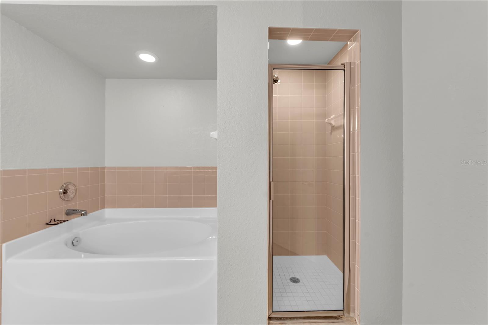 LAKES AT HERON COVE CONDO PH 07 - Residential