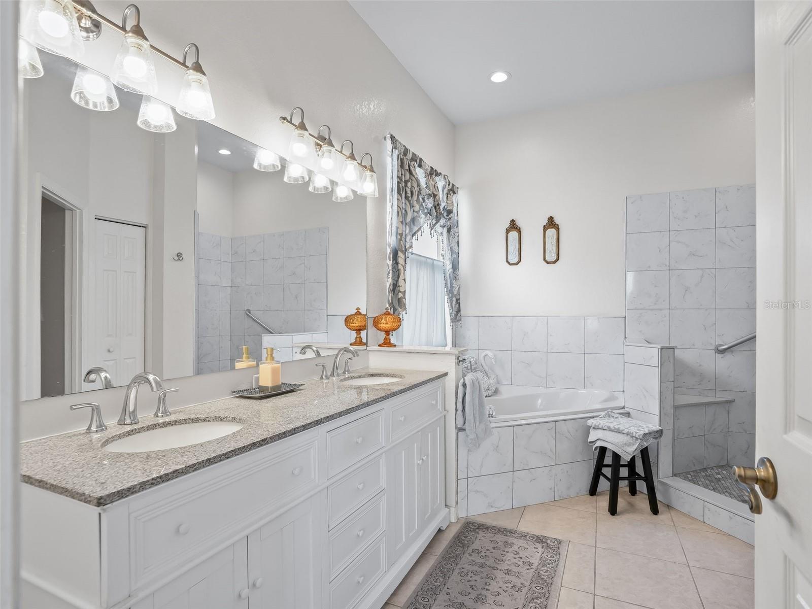 STONECREST - Residential