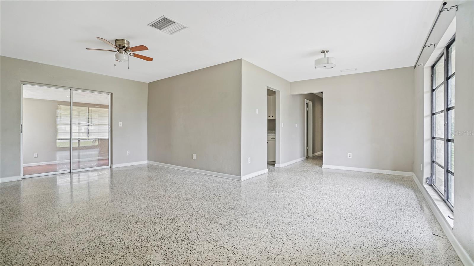 1367 GAINESVILLE DRIVE