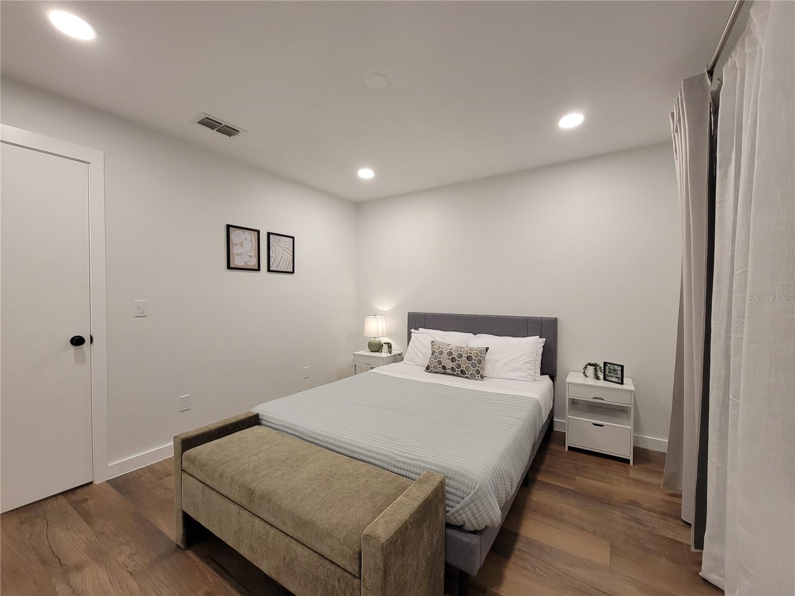 SHERWOOD FOREST - Residential