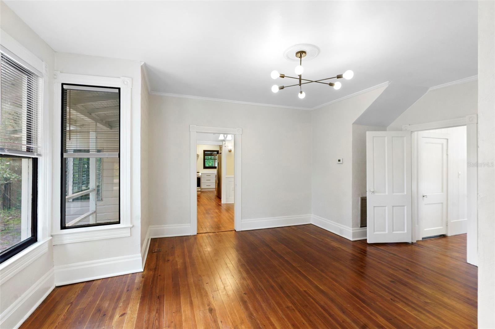 UNIVERSITY PLACE DELAND - Residential