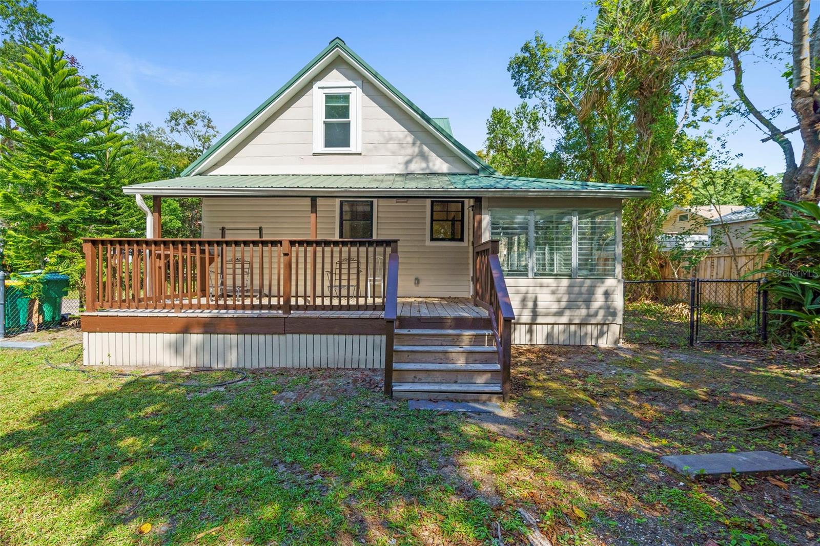 UNIVERSITY PLACE DELAND - Residential