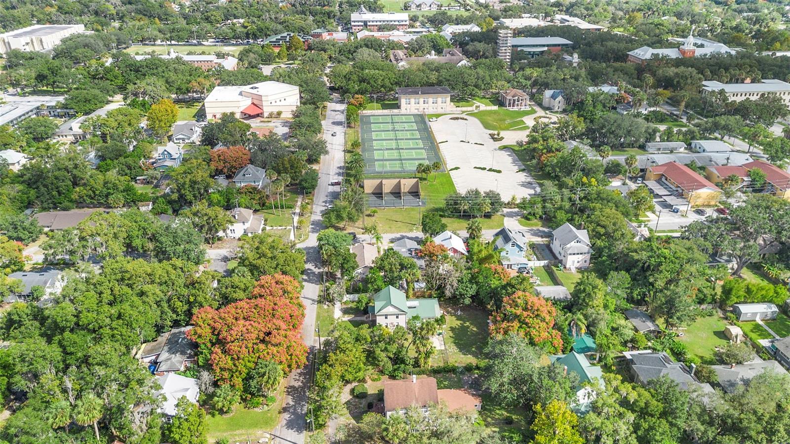 UNIVERSITY PLACE DELAND - Residential